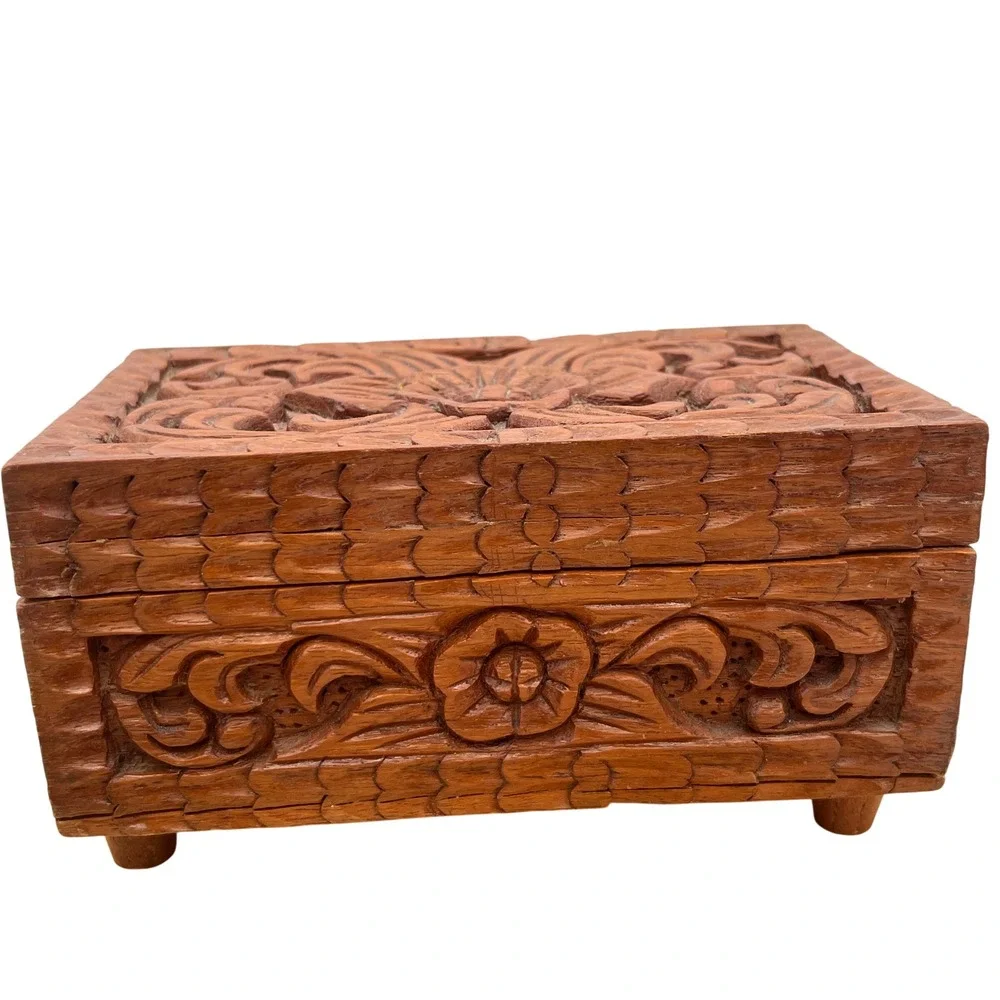 Vintage Hand Carved Floral Wood Jewelry Trinket Box Red Felt Lined Footed 6.5